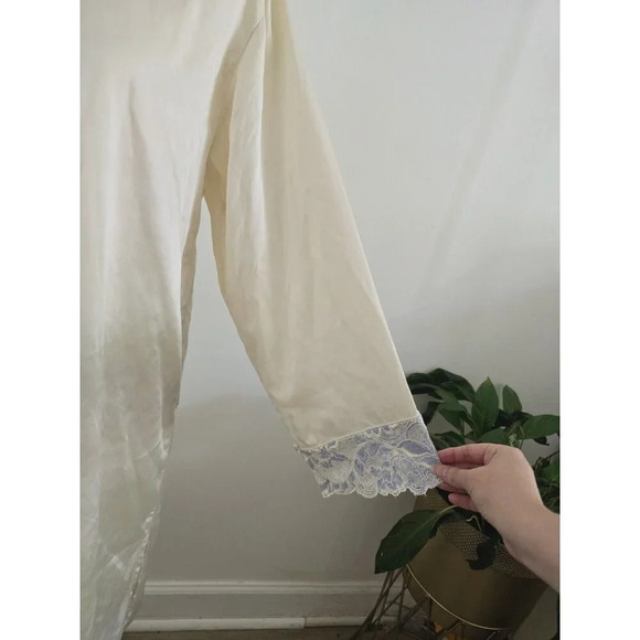 Saks Fifth Avenue Silk Lace Satin Blue Cream Open Tie Vintage VTG Robe Small S - Picture 3 of 9